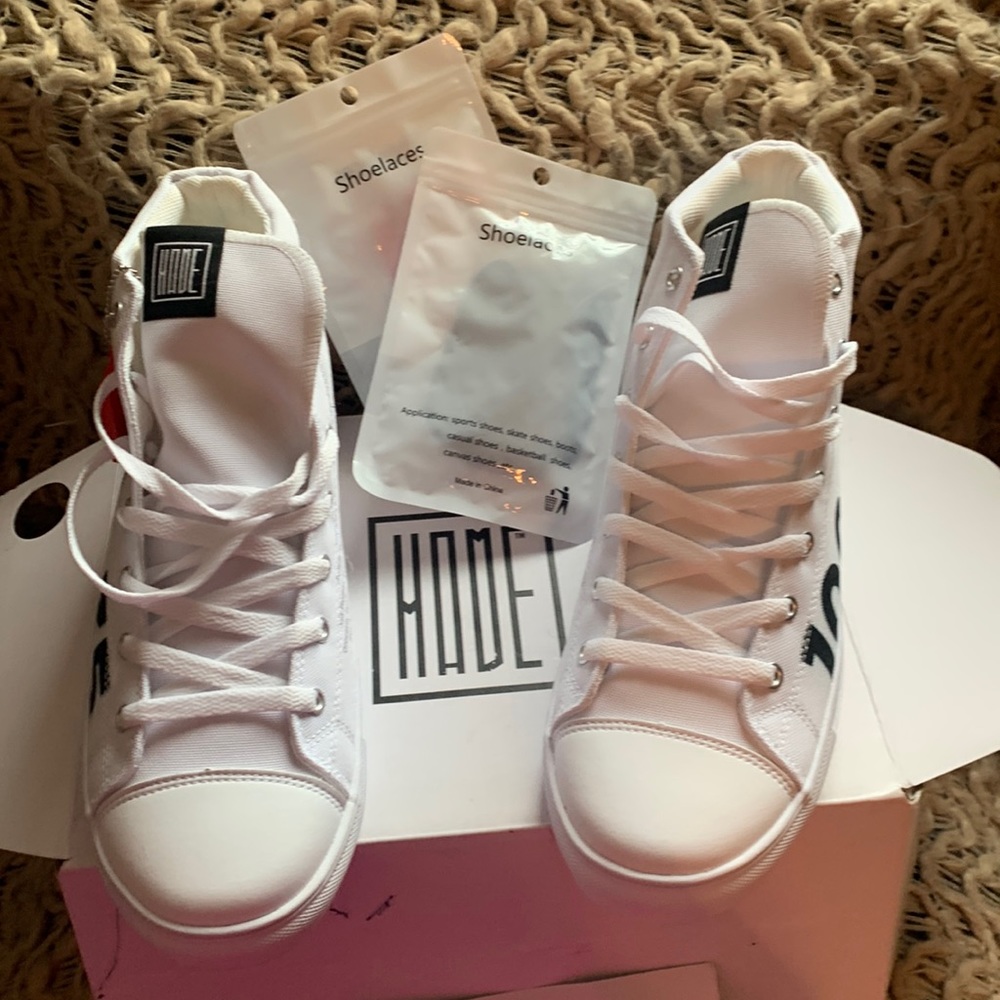 sneakers NEW